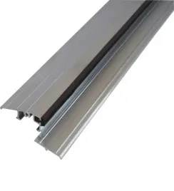 prog-aluminiowy-szeroki-z-uszczelka-do-drzwi-90-z-wycieciem