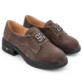 polbuty-damskie-brazowe-zamszowe-na-obcasie-klamra-eleganckie