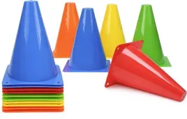 pacholki-treningowe-do-pilki-noznej-23cm-wielokolorowe-pilkarskie-10-szt