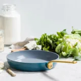 greenpan-evolution-frying-pan-30cm-blue-srednica-30-cm