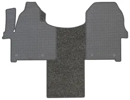 szoferka-kamper-mercedes-sprinter-napedtyl-4x4-18r-dywaniki-welur-tunel-eva