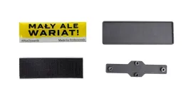 emblemat-silikonowy-naklejka-nalepka-9-9-na-3-0-cm-maly-ale-wariat