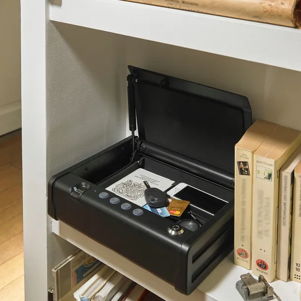master-lock-small-safe-mld08eb-biometric-lock-klasa-s1