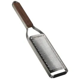 microplane-master-tarka-z-drobnym-ostrzem