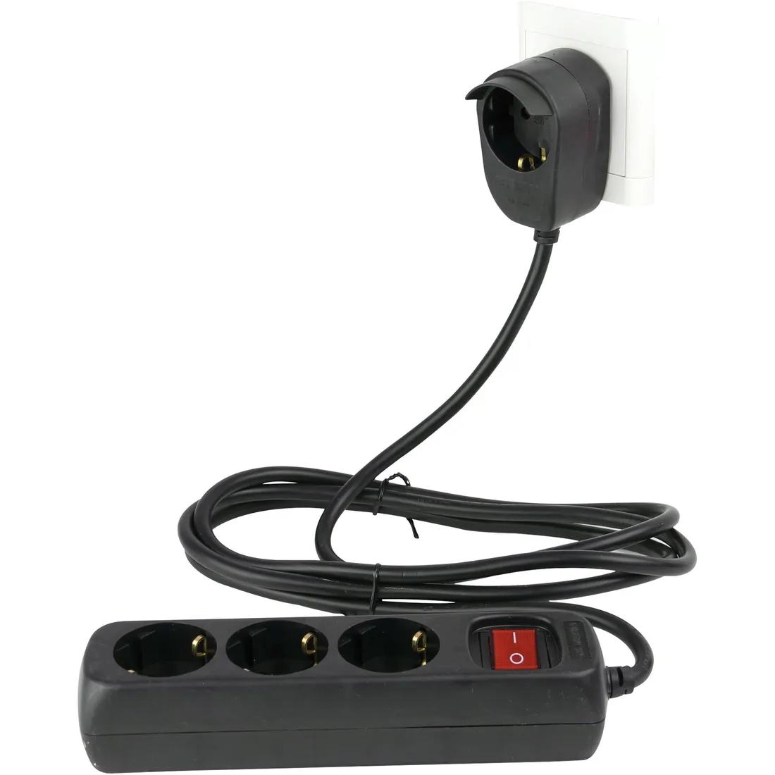 rev-multiple-socket-outlet-3-1-fold-2m-switch-black