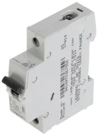 wylacznik-nadpradowy-le-419203-jednofazowy-20-a-typ-c-legrand