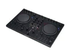 native-instruments-traktor-mx2-kontroler-dj-z-interfejsem-audio