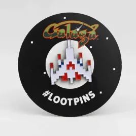 space-ship-or-4-cm-or-metal-or-przypinka-gamingowa-or-galaga