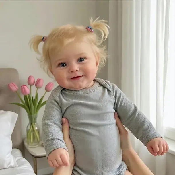 Lalka Reborn 45 cm realistyczna dziewczynka blond włosy winylowa