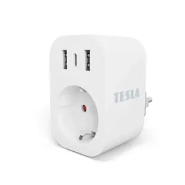 tesla-listwa-zasilajaca-4-gniazda-2xusb-a-1xusb-c-aplikacja-na-smartfona