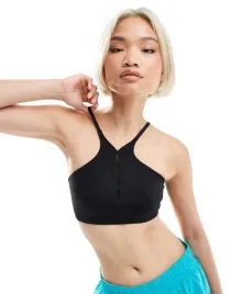 nike-czarny-top-sportowy-training-key-hole-b25-m