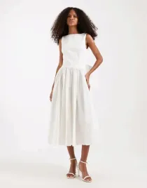 tfnc-biala-sukienka-odkryte-plecy-kokarda-b23-l