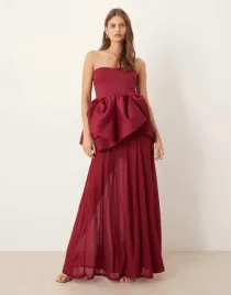 czerwona-maxi-sukienka-odkryte-ramiona-zamek-b25-xl