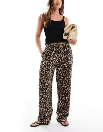 vero-moda-spodnie-animal-print-b23-s