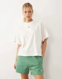 adidas-zielone-spodenki-dresowe-logo-b23-l