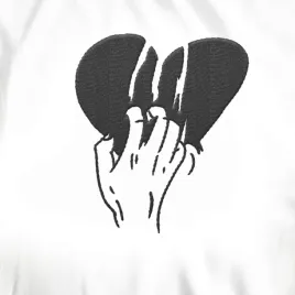 scratched-heart-bluza-haftowana-z-kapturem