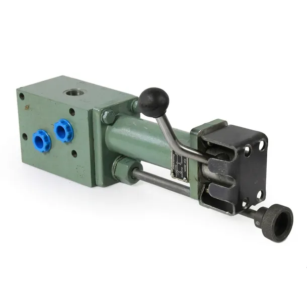 ROZDZIELACZ HYDRAULICZNY PODNOŚNIKA KPL C-330 URSUS