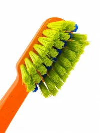 szczoteczka-curaprox-5460-ortho-orto-eco-pack-do-aparatu-ortodontycznego