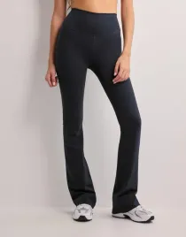 aim-n-granatowe-sportowe-legginsy-z-wysokim-stanem-flare-b24-s