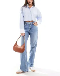 mango-niebieskie-spodnie-jeans-proste-nogawki-kieszenie-b23-l