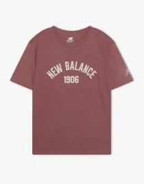new-balance-rozowy-t-shirt-nadruk-logo-02a-pk01-140-146