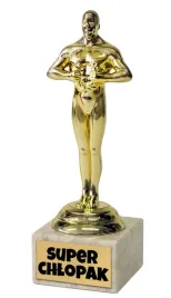 statuetka-wiktor-prezent-na-dzien-chlopaka-szkola-super-chlopak-poc201