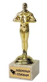 statuetka-wiktor-prezent-dzien-chlopaka-szkola-odlotowy-chlopak-poc203