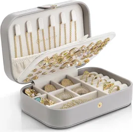 szkatulka-na-bizuterie-podrozna-elegancki-organizer-na-kolczyki-dla-kobiet
