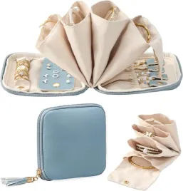 podrozny-organizer-na-bizuterie-z-przegrodkami-etui-z-aksamitu-dusty-blue