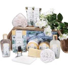 zestaw-prezentowy-spa-spa-luxetique-dla-kobiet-lawenda-kule-do-kapieli