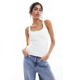 vero-moda-bialy-gladki-klasyczny-top-gqo-b10-s