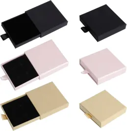 zestaw-6-pudelek-na-bizuterie-7x7-cm-z-lustrem-dla-dziewczynki