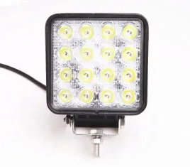 lampa-robocza-led-48w-16led-3w-6000k-110x110x72mm-1600lm-sumbex-sm12316
