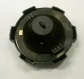 korek-wlewu-paliwa-fi80-z-kluczem-plast-volvo-mtx-kn-035