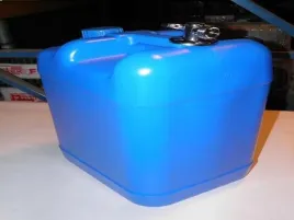 zbiornik-na-wode-20l-z-kranikiem-metal-niebieski-g20l