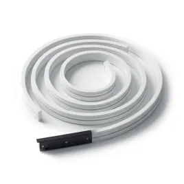 stylowa-lampa-szynowa-magnetyczna-super-slim-flex-czarna-do-salonu
