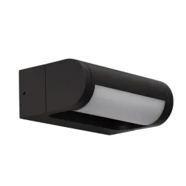 lampa-zewnetrzna-elewacyjna-czarna-stylowa-na-elewacje-domu