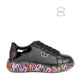 damskie-trampki-sneakersy-ze-skory-na-grubej-podeszwie-filippo-4480-czarne