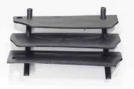 wlot-powietrza-do-zbiornika-benzer-bolt-y50-czarny-plastyk