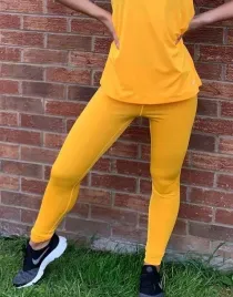nike-pomaranczowe-legginsy-logo-22s-b20-l