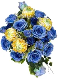 stroik-wiazanka-grob-cmentarz-niebieskie-chryzantemy-roze