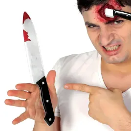 sztuczny-noz-kuchenny-mordercy-zabrudzony-krwia-zabojca-morderca-halloween