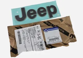 napis-logo-blotnik-jeep-wrangler-jl-392-5043159aa
