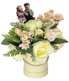 flower-box-dla-babci-i-dziadka-recznie-wykonany-rozowo-kremowy