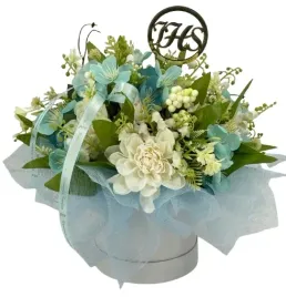 flower-box-komunia-swieta-niebiesko-bialy-topper-ihs-prezent