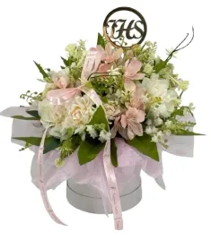 flower-box-komunia-swieta-rozowo-bialy-z-topperem-ihs-prezent
