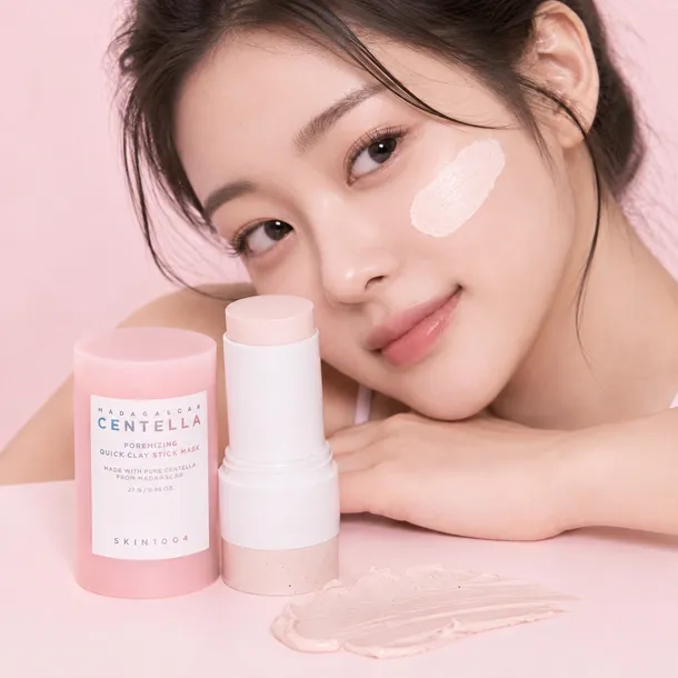 SKIN1004 MADAGASCAR CENTELLA POREMIZING QUICK CLAY STICK MASK 27 G – MASKA GLINKOWA W SZTYFCIE OCZYSZCZAJĄCA PORY