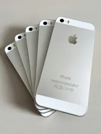 smartfon-apple-iphone-5s-16gb-bialy-white-bez-simlocka-etui-sluchawki-wts
