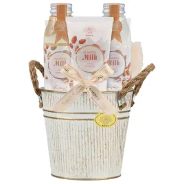 aurora-zestaw-kosmetykow-do-kapieli-i-pielegnacji-ciala-almond-milk