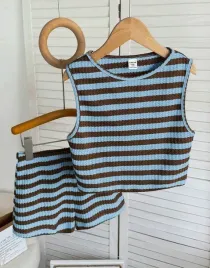 shein-komplet-top-spodenki-wzor-paski-s09-146-152